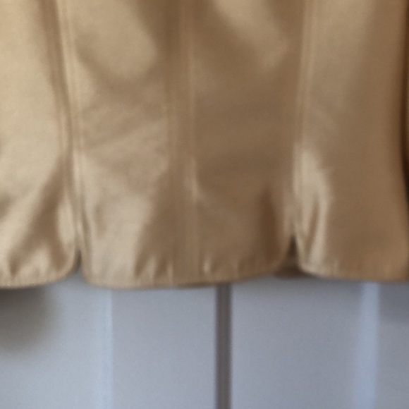 Kay Unger Gold Size 6 silk mix short jacket. - Picture 6 of 12